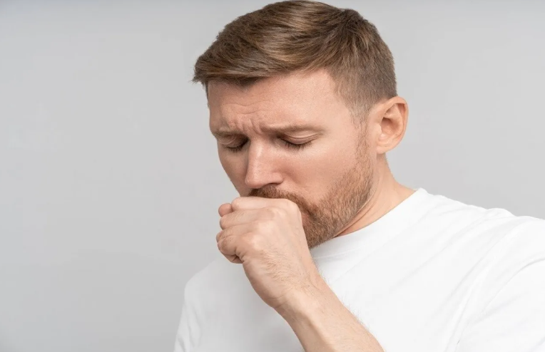 6 علامات للسعال القلبي