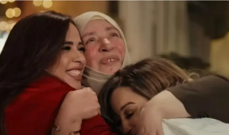 بعد غياب 8 سنوات ..  عبلة كامل تظهر وتتصدر التريند