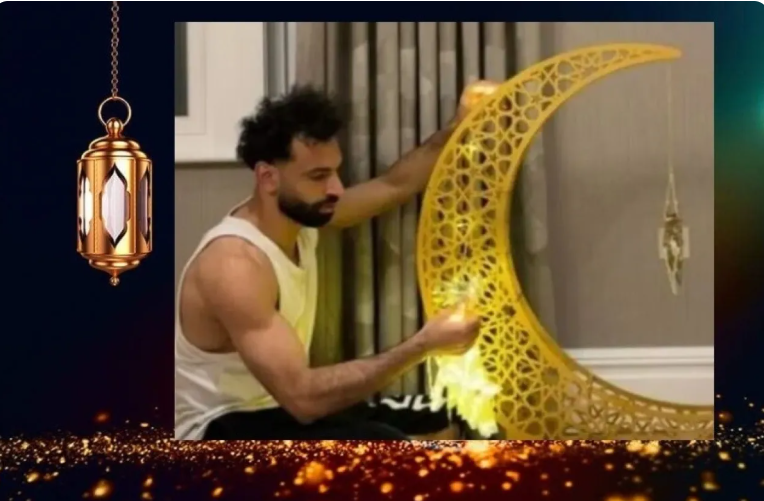 محمد صلاح يحتفل برمضان بصورة دافئة من منزله