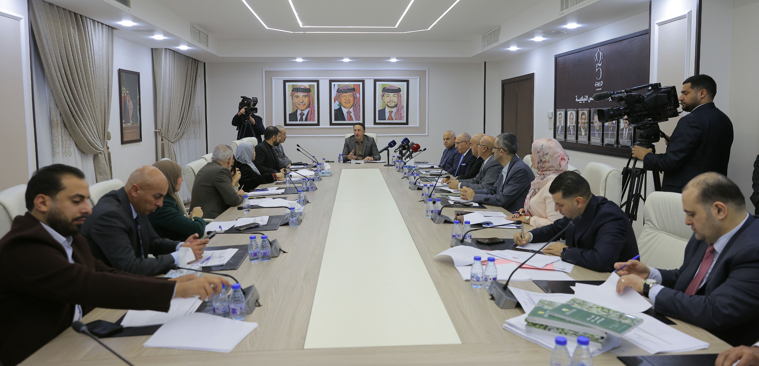 لجنة العمل النيابية تناقش تعديلات مشروع قانون الضمان الاجتماعي | أخبار  برلمانية | وكالة عمان جو الاخبارية