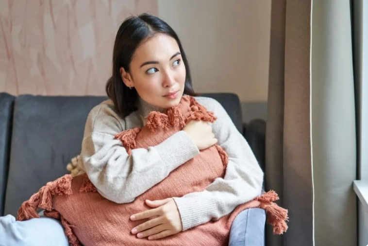 كيف تتجنبين انقطاع الطمث قبل الأوان؟ هذه علامات يرسلها جسدك