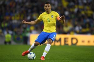 كاسيميرو: البرازيل ستلعب بقوة أمام الإكوادور رغم التأهل